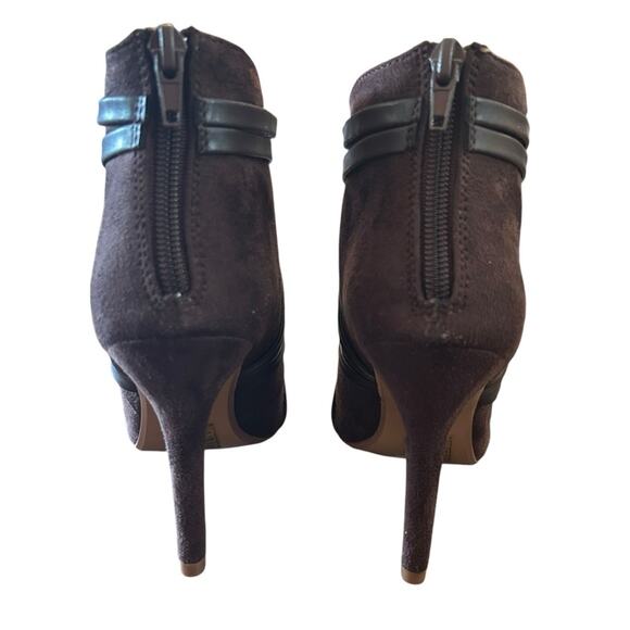 Journee Collection Samara Stiletto Heel Ankle Bootie NEW Size 6  Brown - Picture 4 of 10
